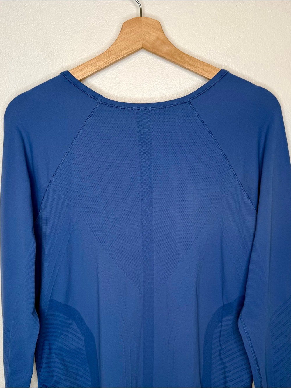 Athleta Speedlight Seamless Long Sleeve Top Blue Women's Size XL Med-Hi Impact - Picture 11 of 16